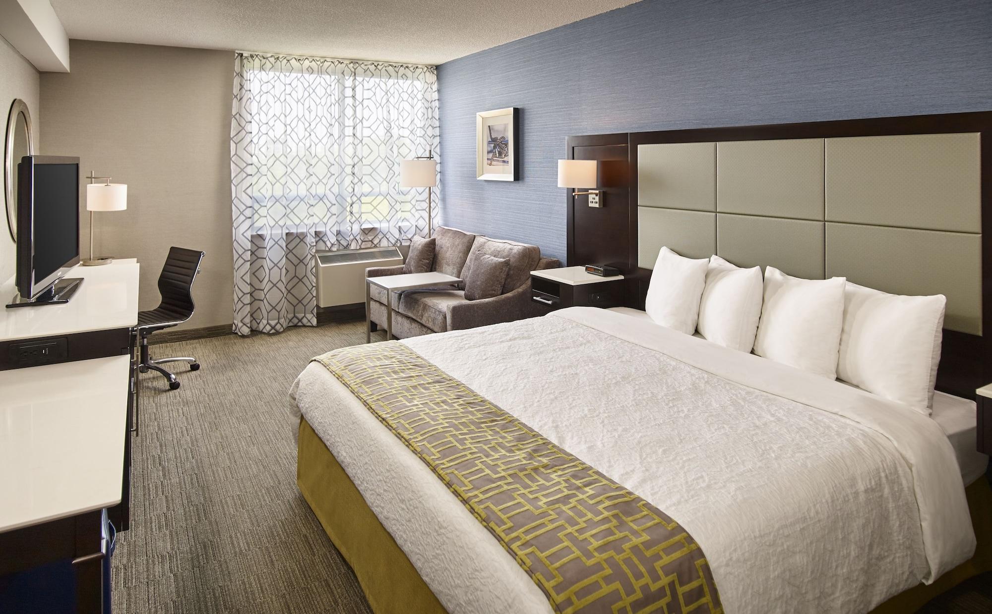 Waterfront Hotel Downtown Burlington Exterior photo